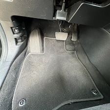 Forget-Flowers-This-Is-How-You-Surprise-Mom-SUV-Interior-Detailing-in-Orlando 4